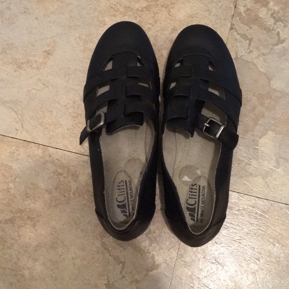 Cliffs by white mountain sandals